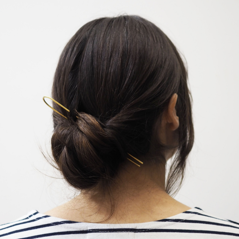 Lizzy Minimal Brass Hairpin - Straight