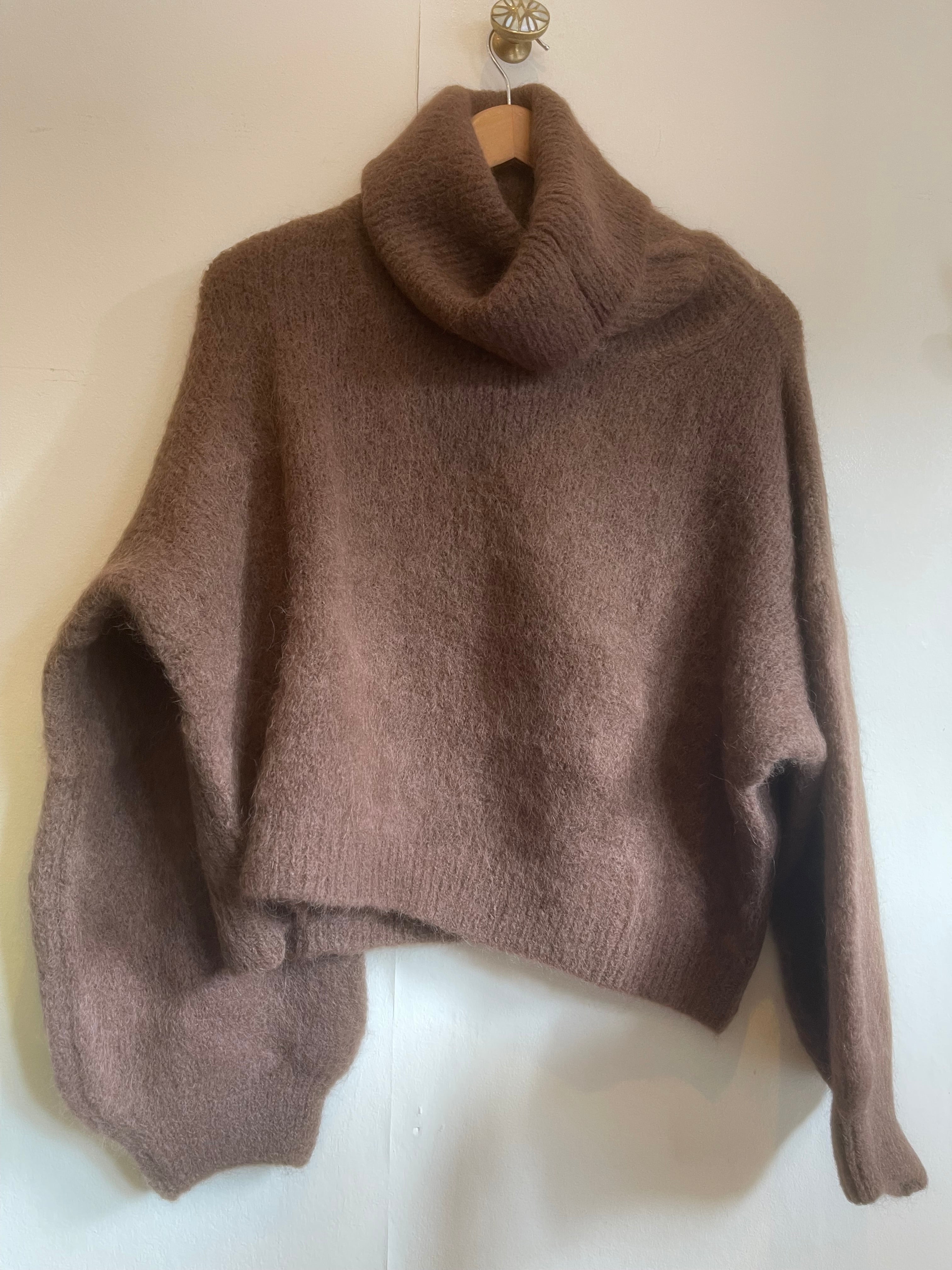 Brown Alpaca Rollneck