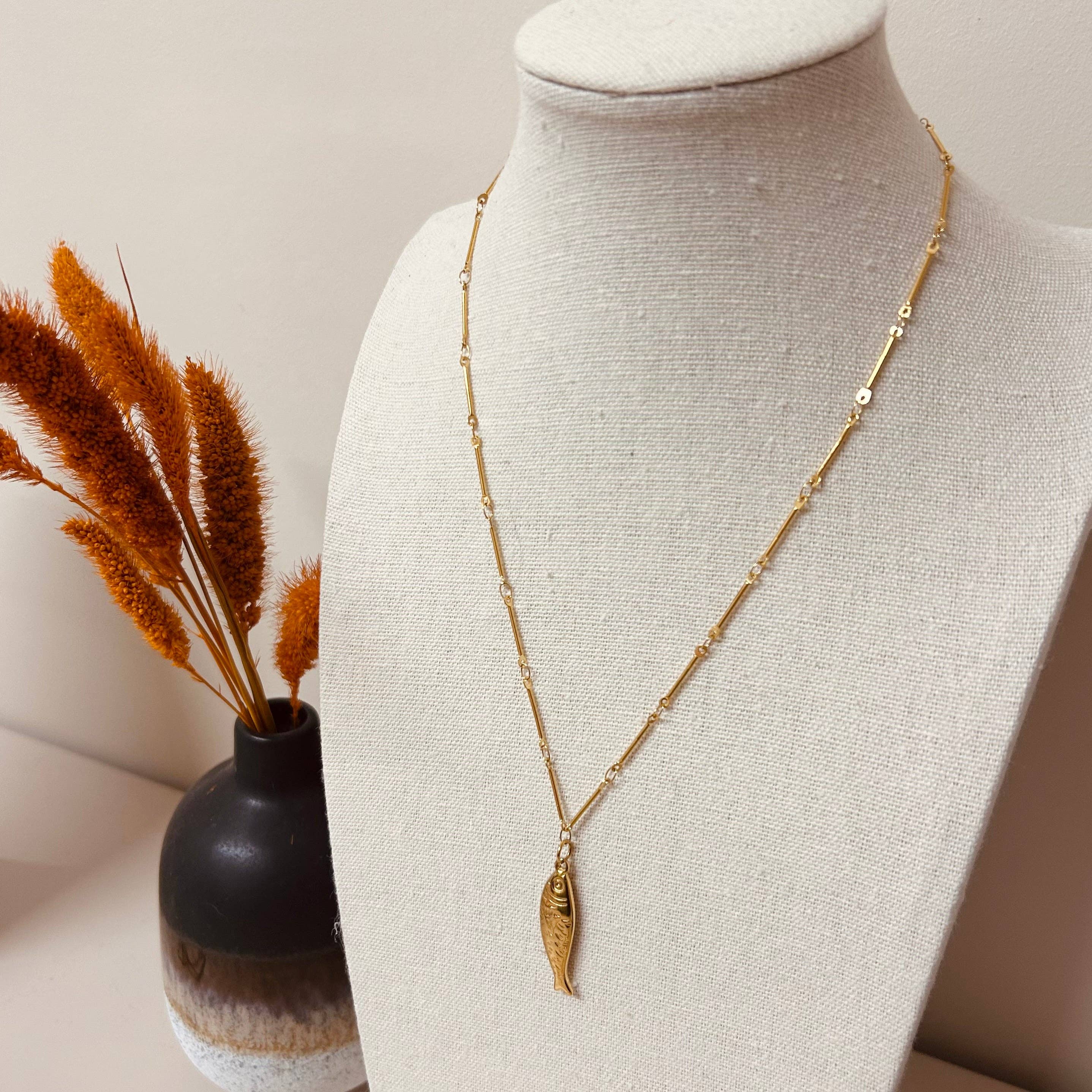 Everyday Gold Fish Pendant Necklace