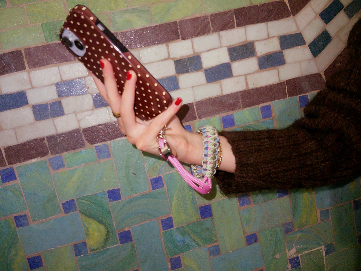 Picnic Phone Wristie