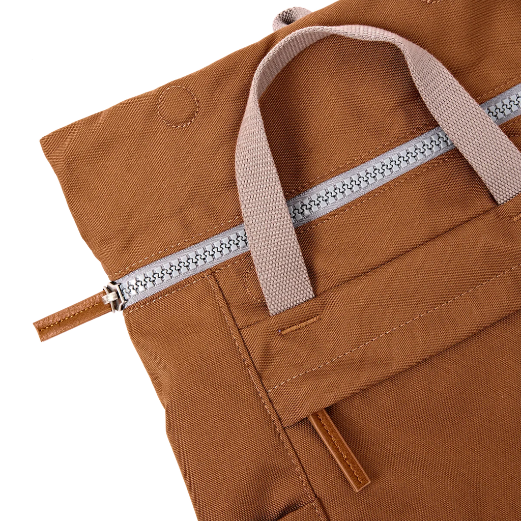 Medium Finchley Backpack in Cinnamon