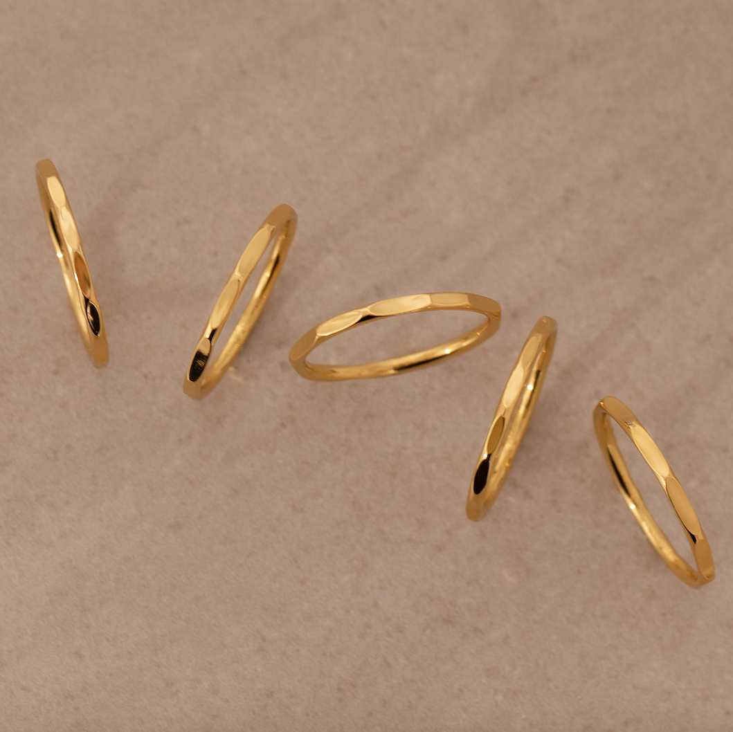 Fine Gold Hammered Stacking Ring (Size S/M)