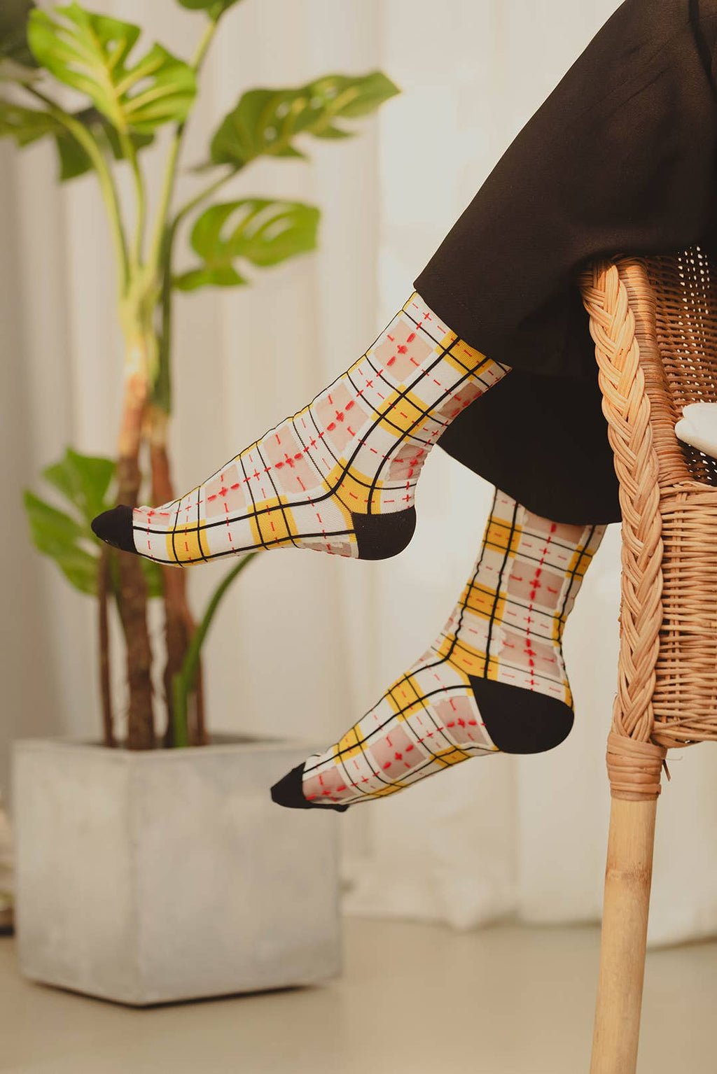 Tartan Sheer Socks - Yellow and Black