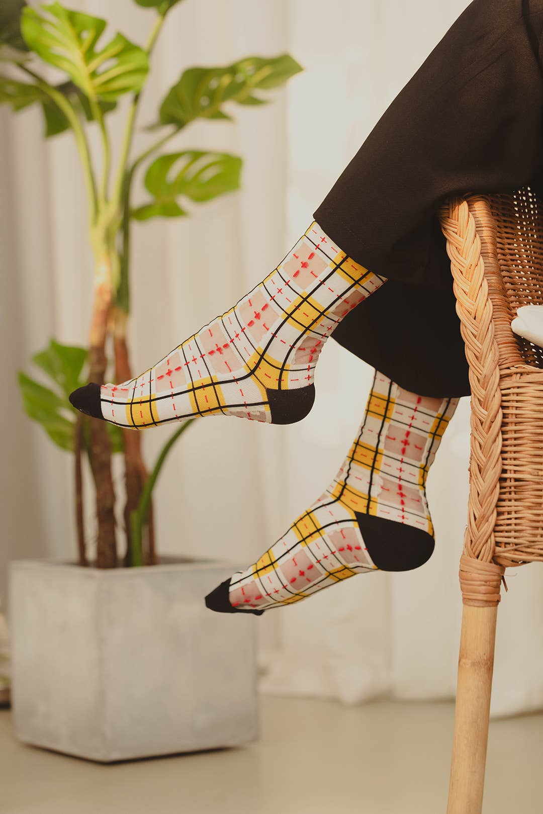 Tartan Sheer Socks - Yellow and Black