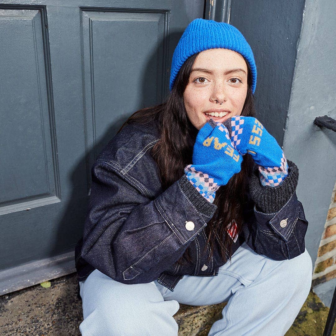 Beanie in Klein Blue