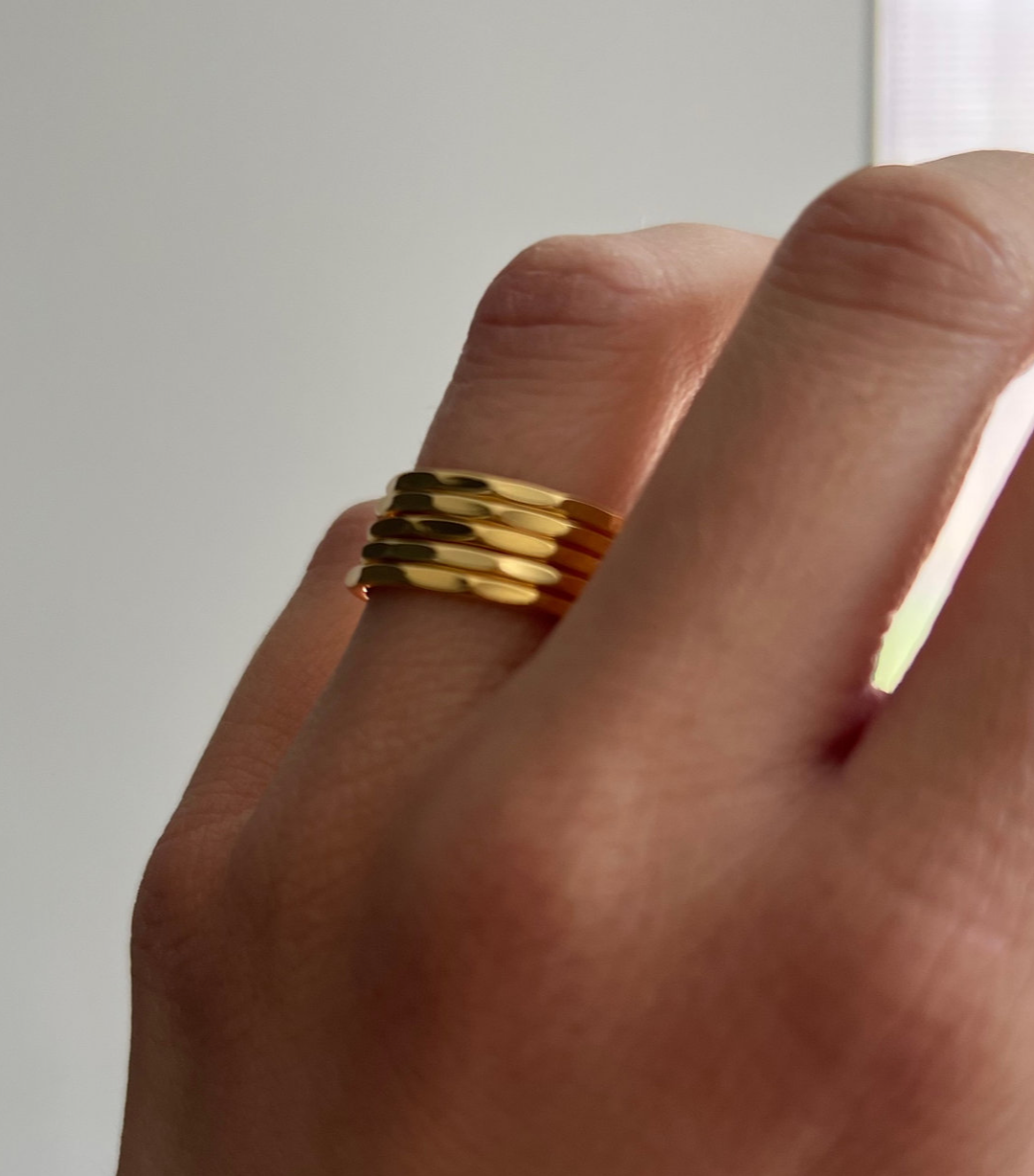 Fine Gold Hammered Stacking Ring (Size S/M)