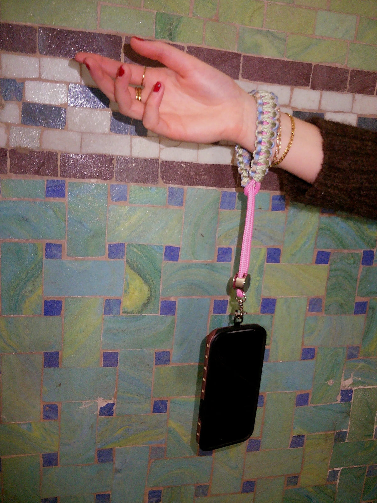 Picnic Phone Wristie