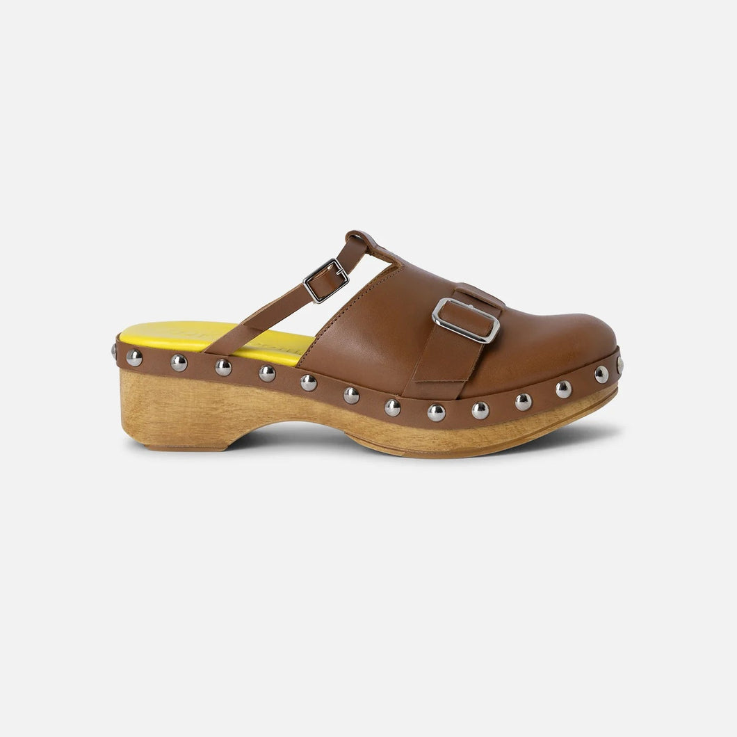 Camel Beso Clog