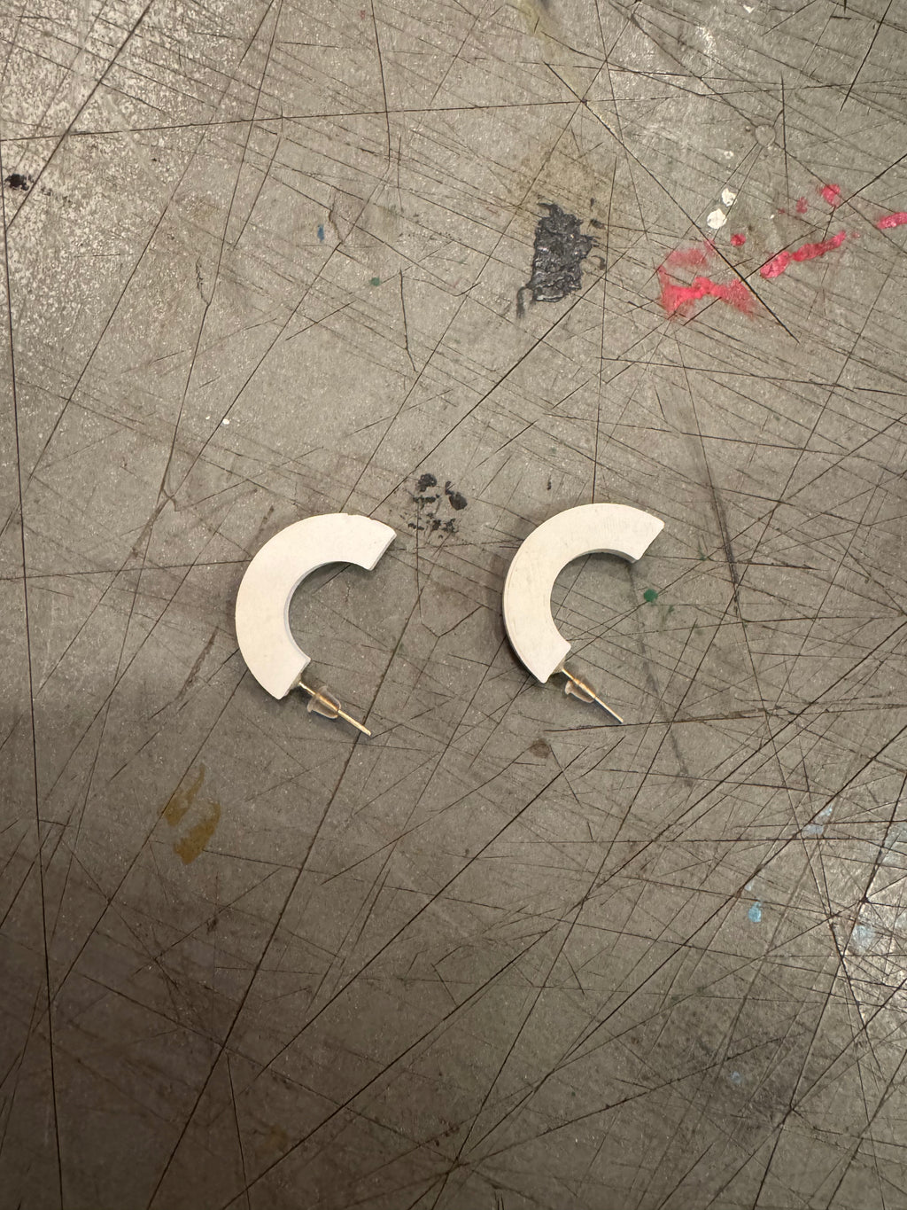White Curve Stud Earrings