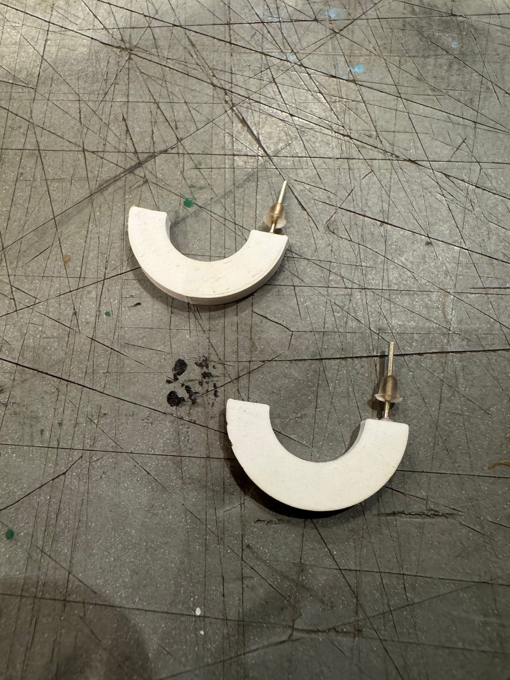 White Curve Stud Earrings