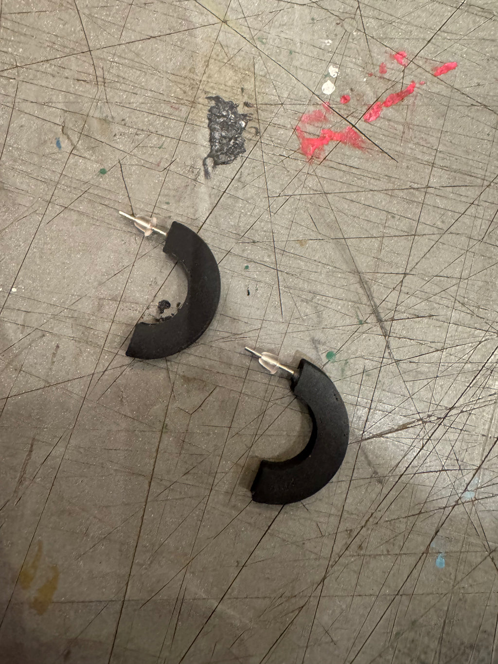 Matt Black Curve Stud Earrings