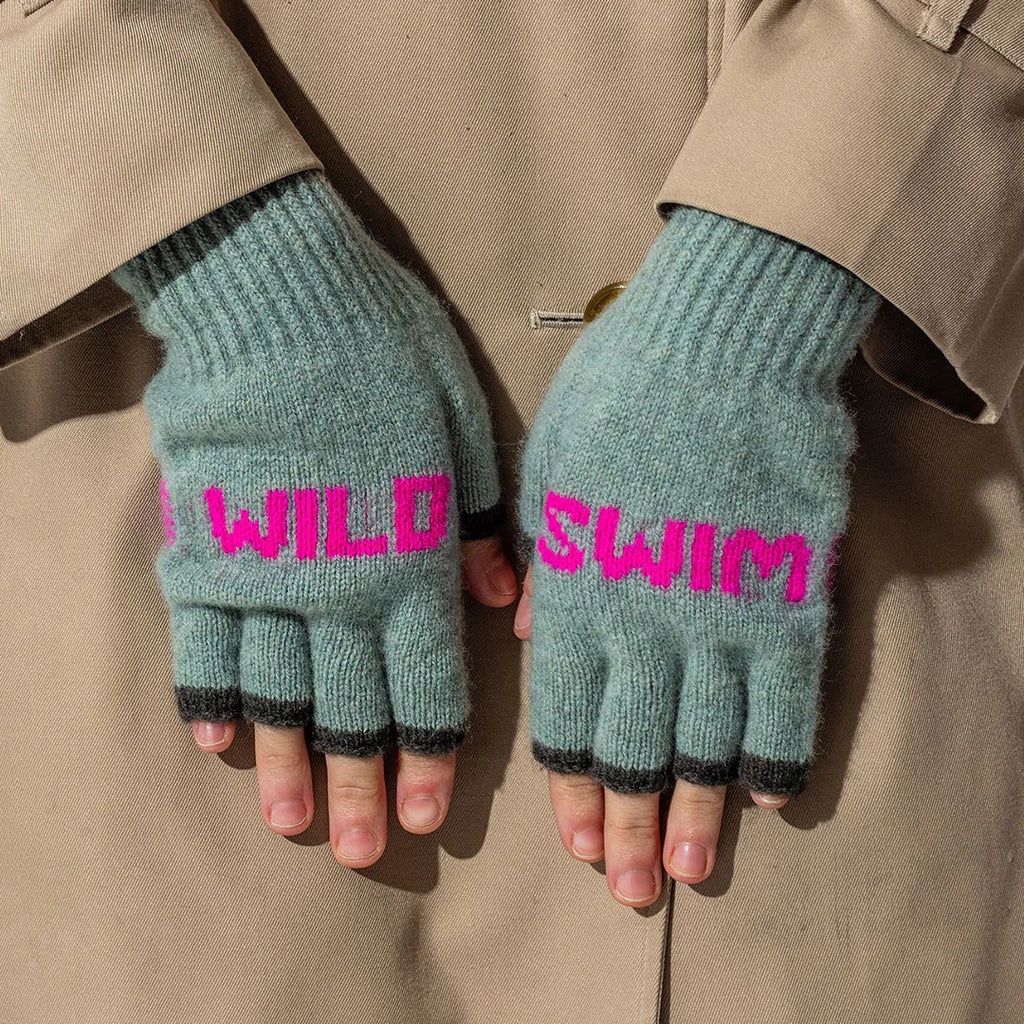 Wild Swim Fingerless Gloves in Mojito & Neon Pink - Last Pair