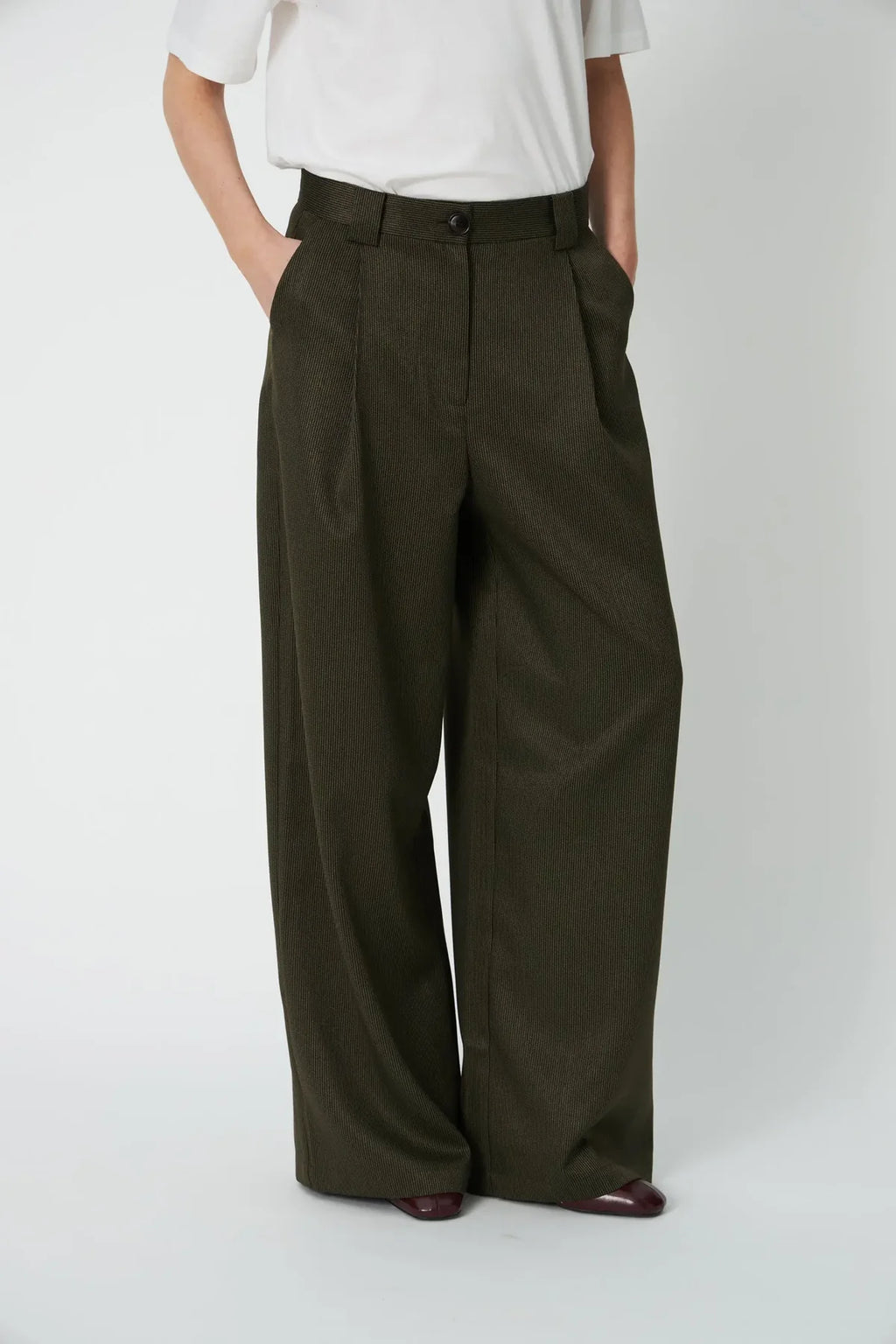 Army Mid Waist Loose Shorts