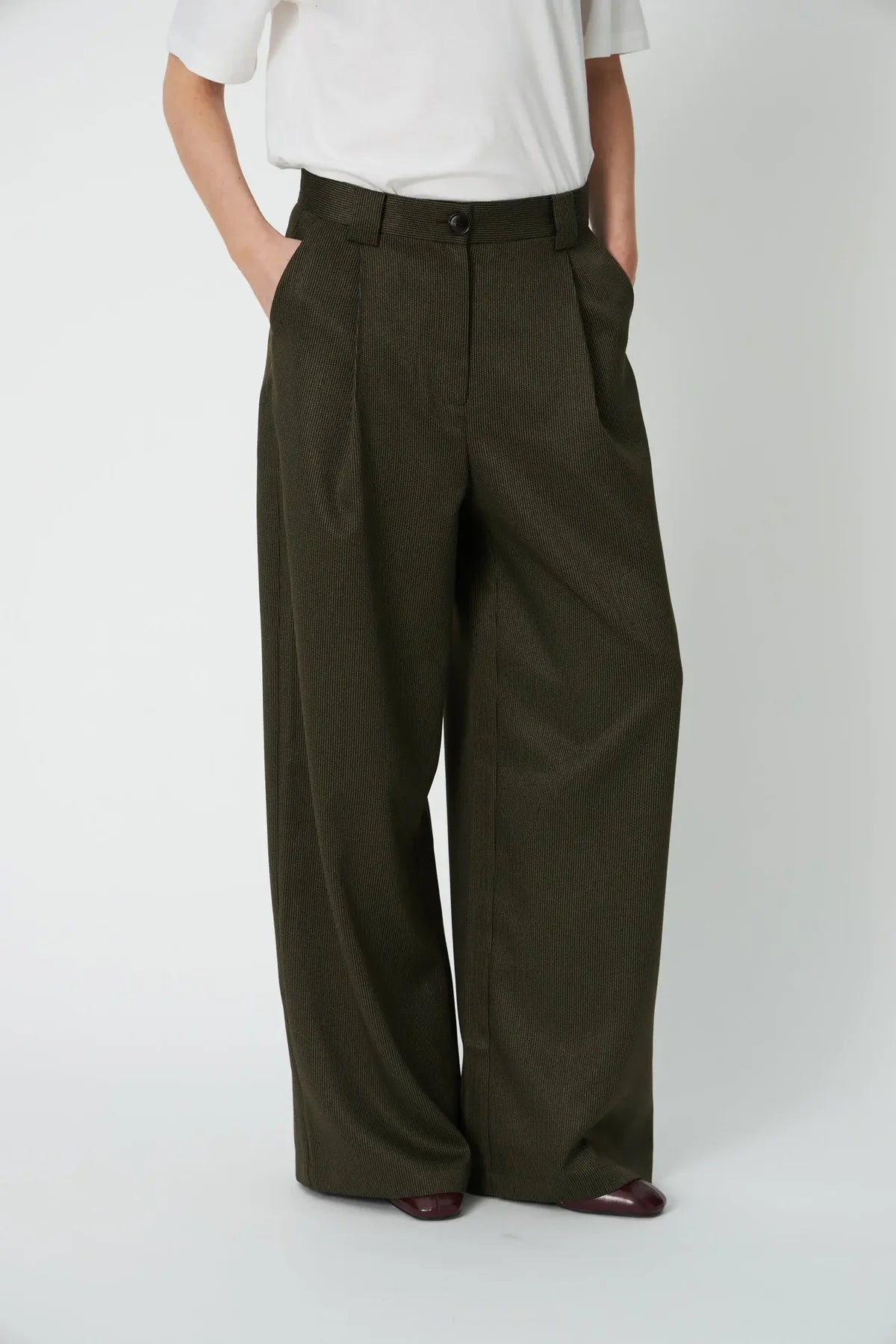 Army Mid Waist Loose Shorts