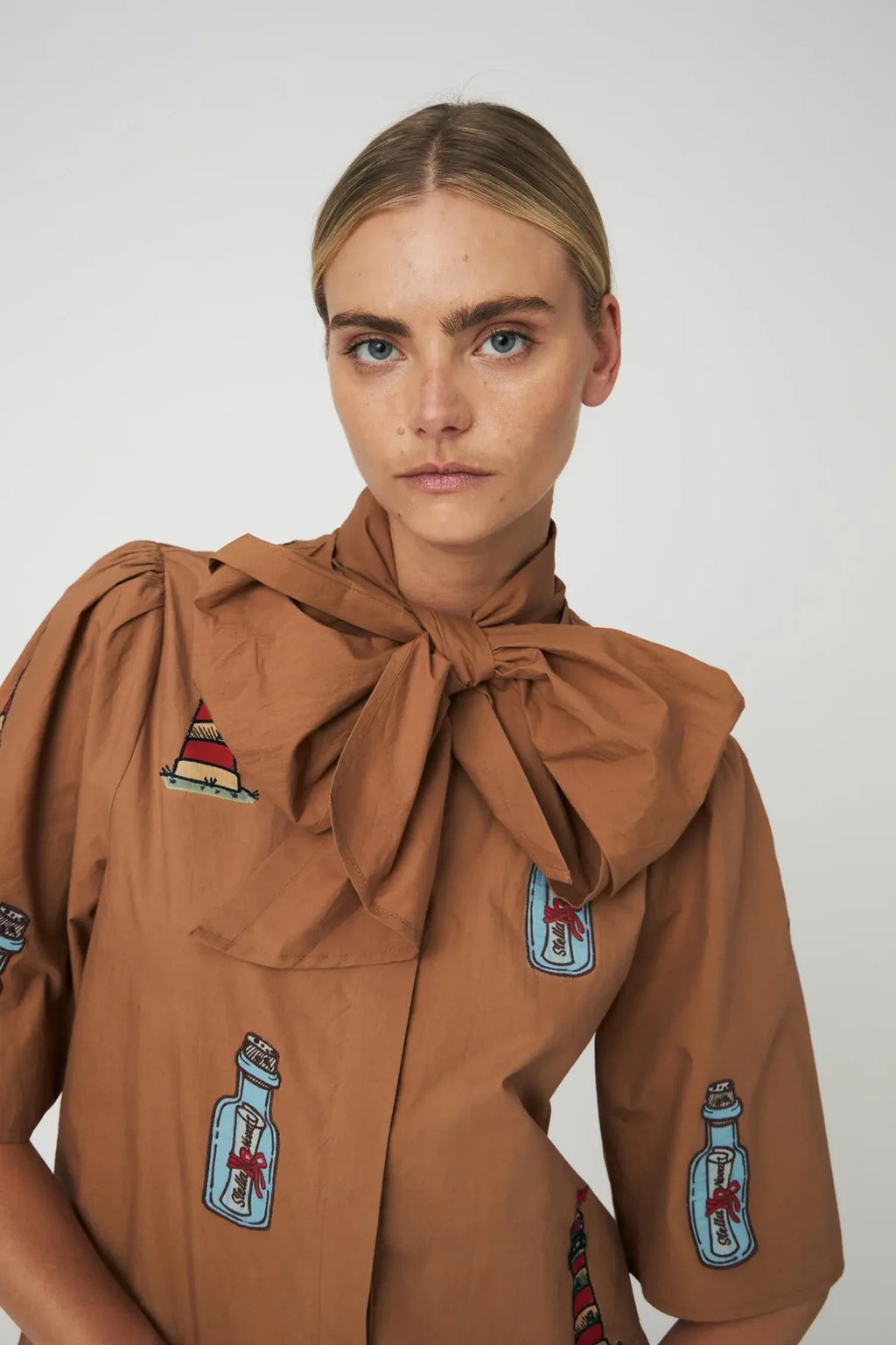 Brown Embroidered Bow Shirt