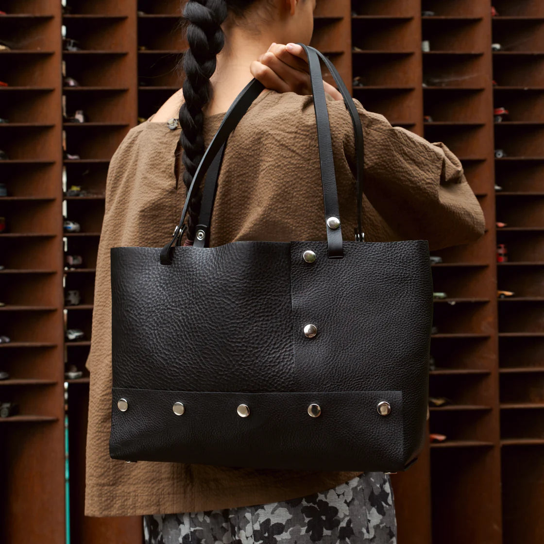 Black Missouri Cast Tote