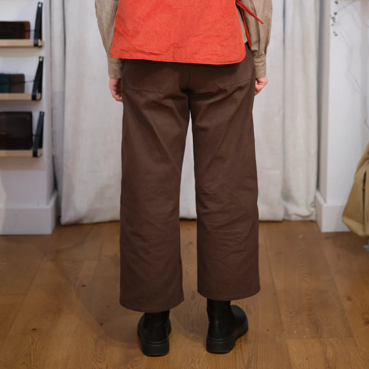 Chocolate Drill Barrel Ree Trousers - size Medium