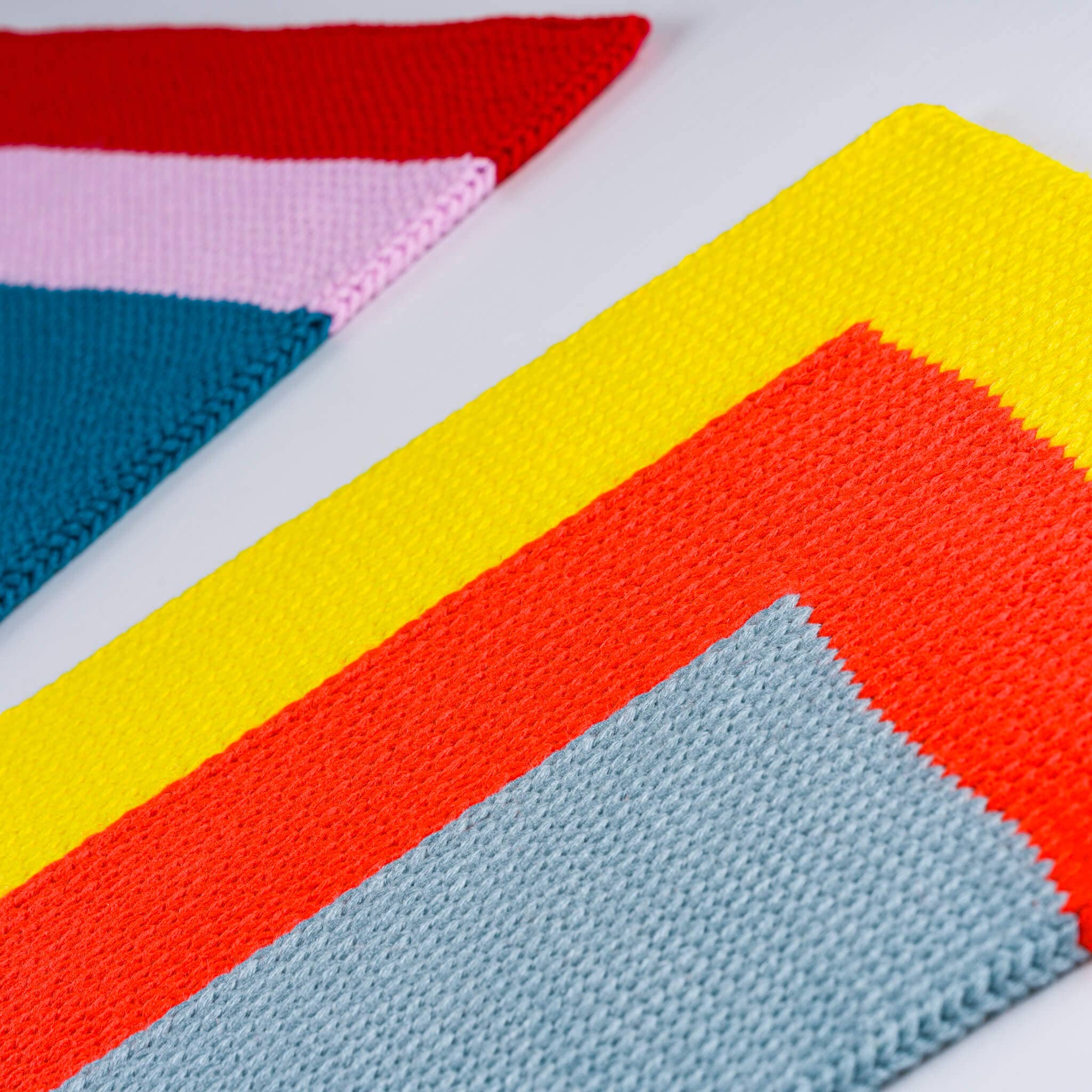 Corner Colorblock Big Scarf: Red