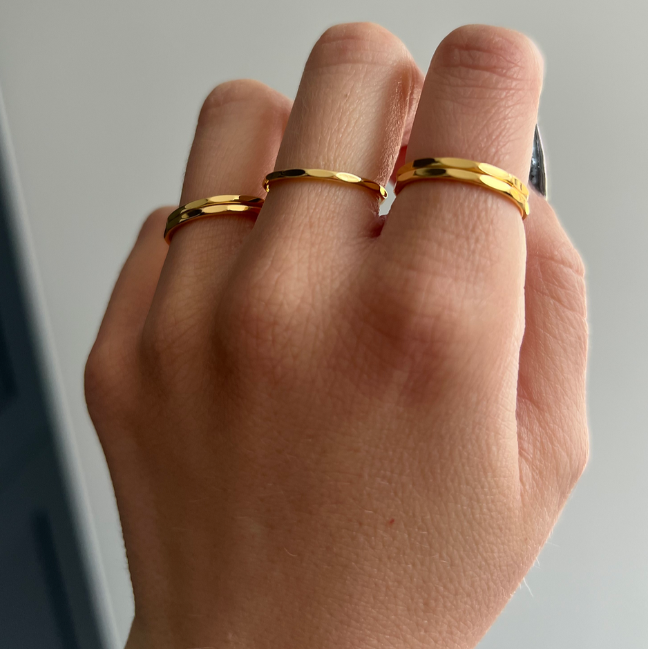 Fine Gold Hammered Stacking Ring (size M/L)