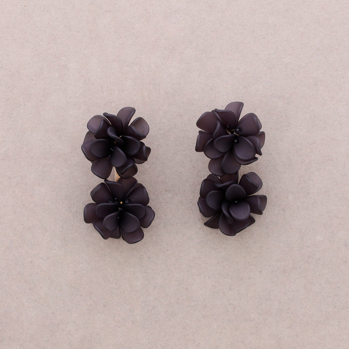 Double Flower Earrings Black