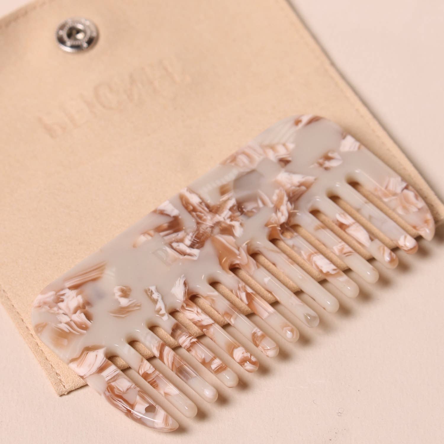 Nougat Travel Comb