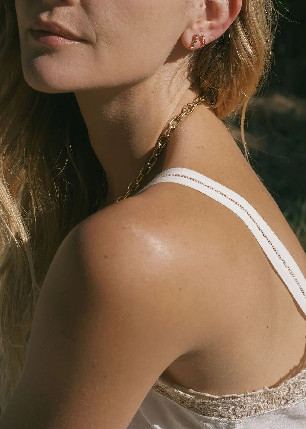 Gold Wine Stud
