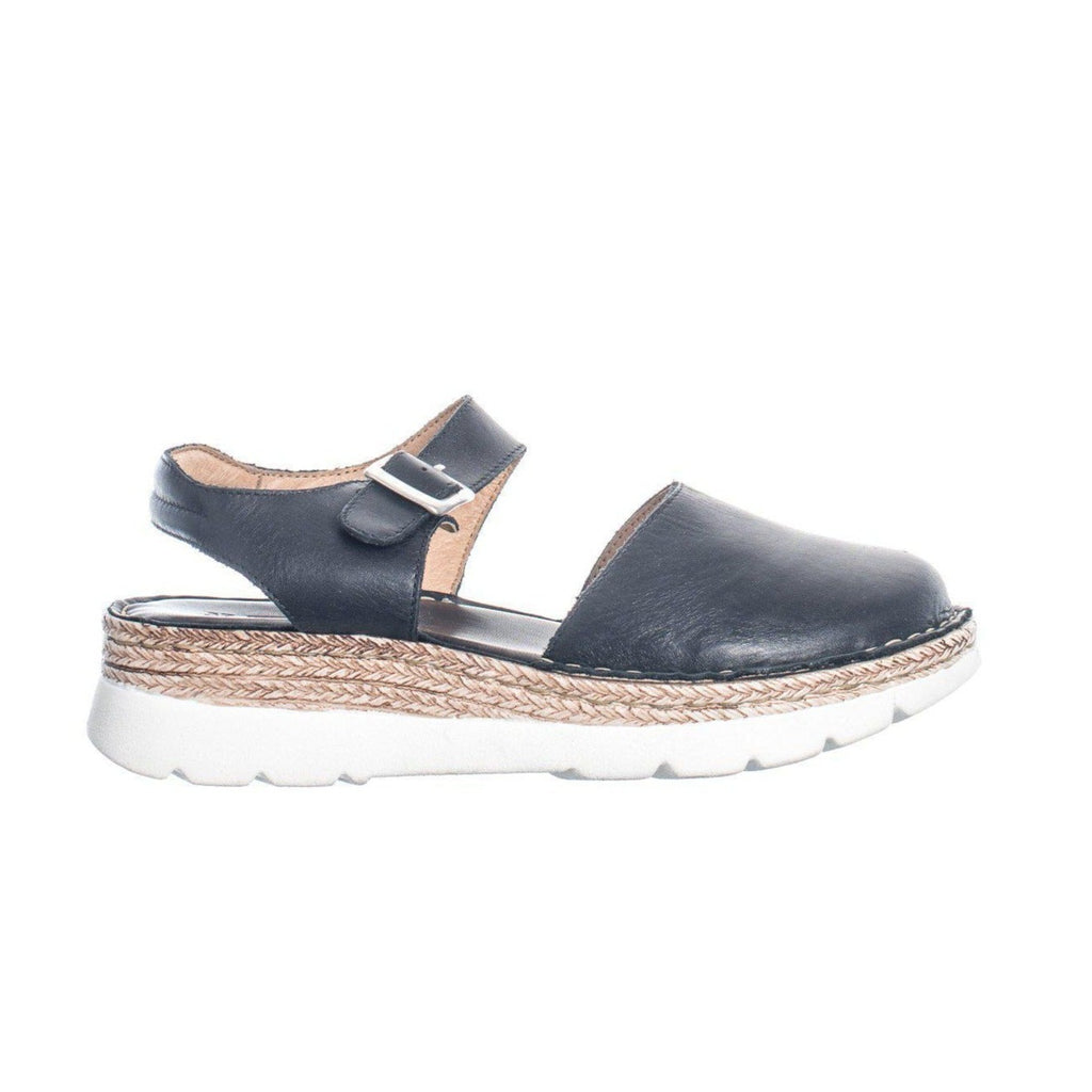 Closed Toe Sandals - size 40 only
